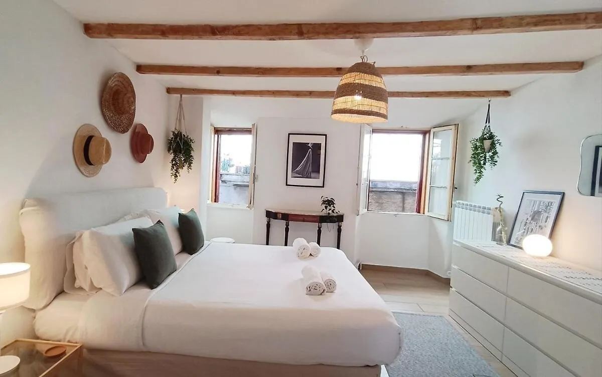 Village Hideaway With Lake Views Ossuccio